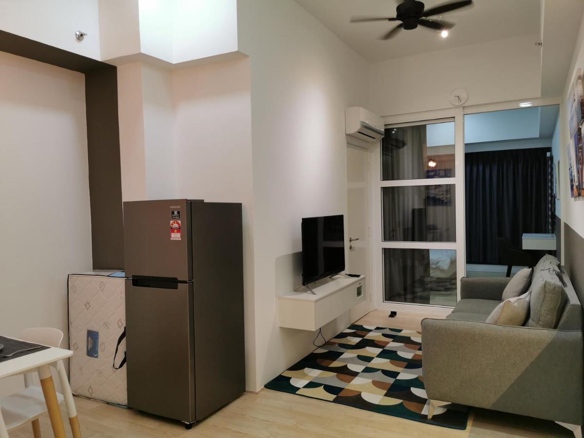 Revo At Aurora Place, Pavilion 2, 5 Minutes To Axiata Arena Bukit Jalil Free Wifi By De Harlequins Guesthouse Kuala Lumpur Zewnętrze zdjęcie