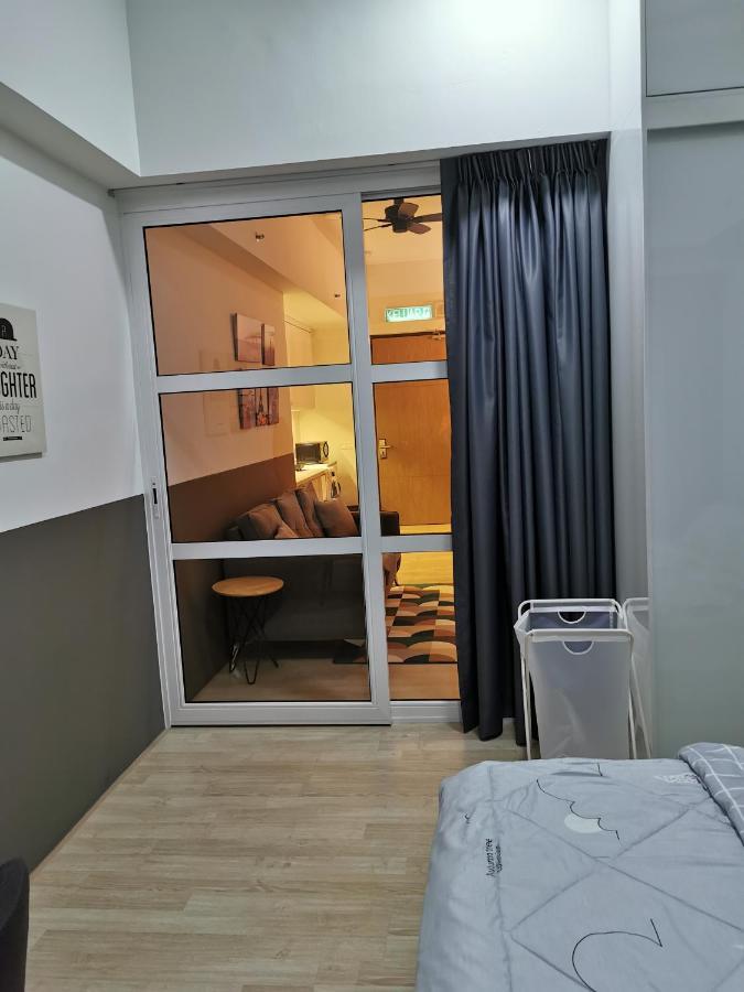 Revo At Aurora Place, Pavilion 2, 5 Minutes To Axiata Arena Bukit Jalil Free Wifi By De Harlequins Guesthouse Kuala Lumpur Zewnętrze zdjęcie